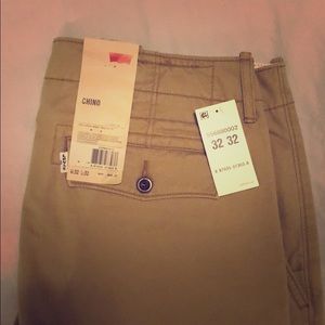 Levi’s Chinos - relaxed fit, size 32/32